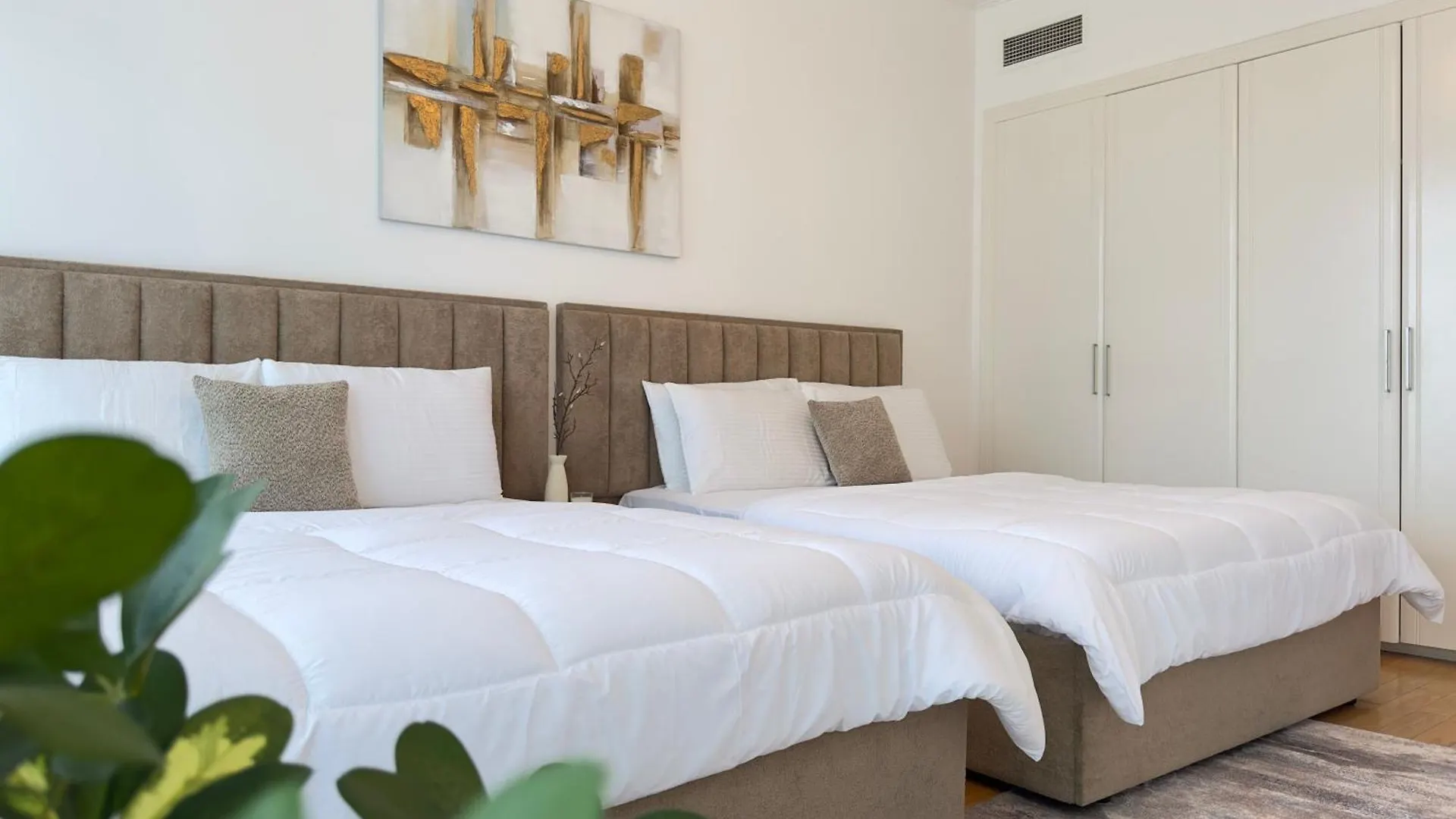 Appartamento Opulent Flat With Beach, Pool & Canal View In Jbr Dubai