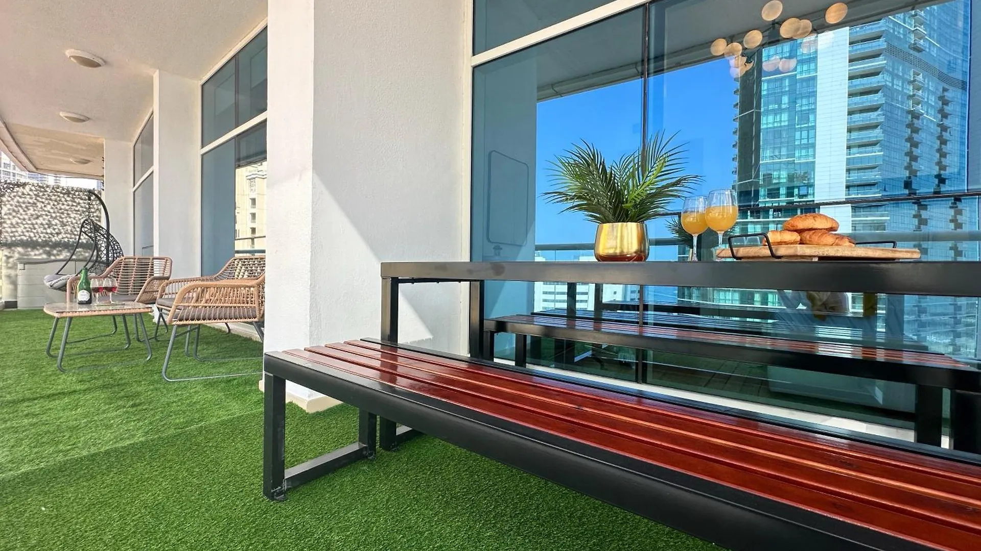 Opulent Flat With Beach, Pool & Canal View In Jbr Dubai Appartamento