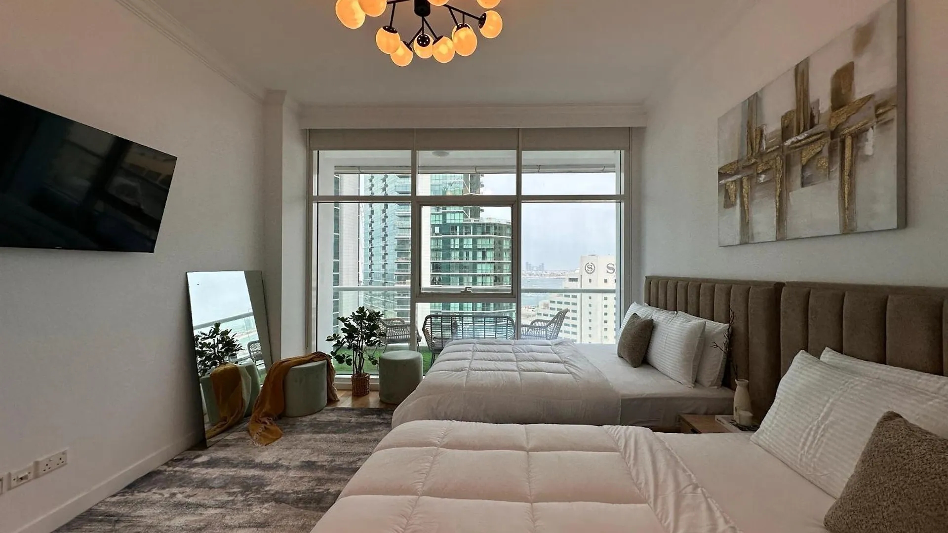 Apartment Opulent Flat With Beach, Pool & Canal View In Jbr Dubai