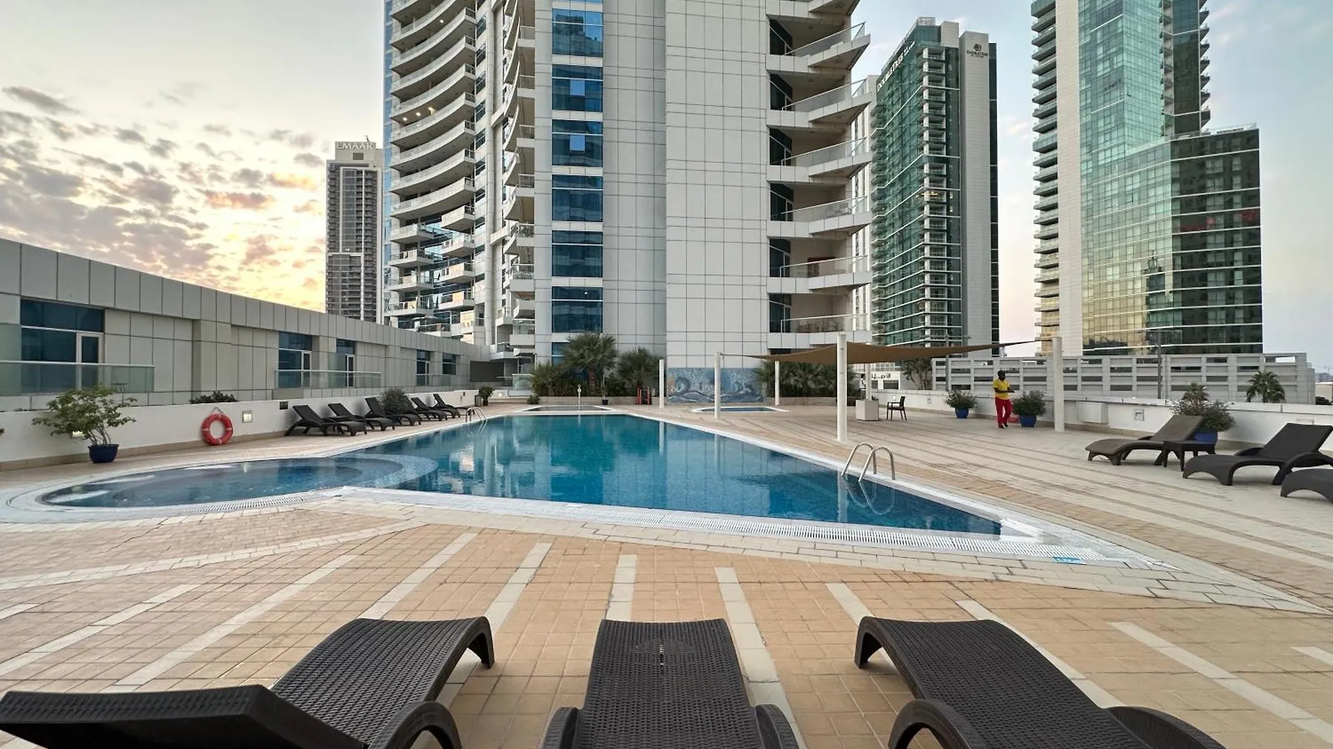 Apartment Opulent Flat With Beach, Pool & Canal View In Jbr Dubai