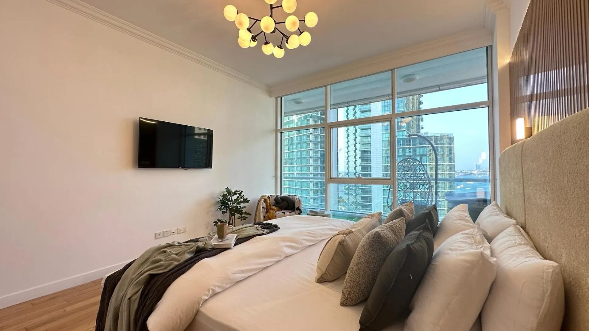 Apartment Opulent Flat With Beach, Pool & Canal View In Jbr Dubai United Arab Emirates