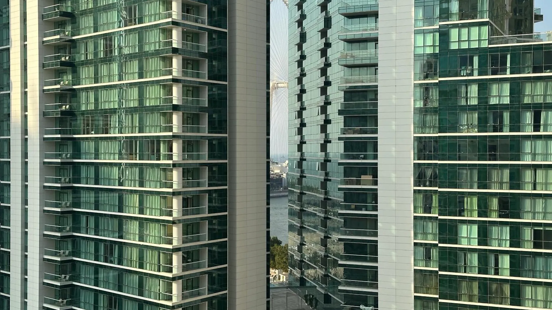 Apartment Opulent Flat With Beach, Pool & Canal View In Jbr Dubai