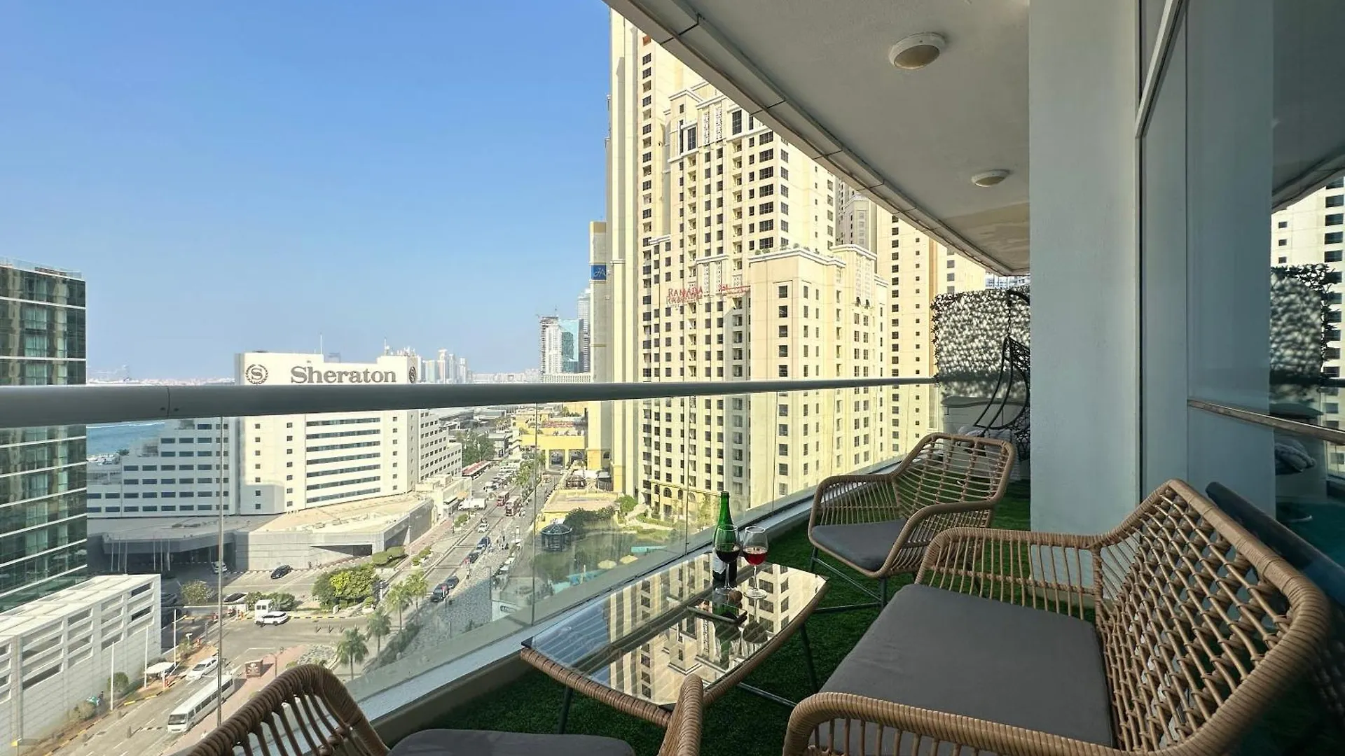 Apartment Opulent Flat With Beach, Pool & Canal View In Jbr Dubai