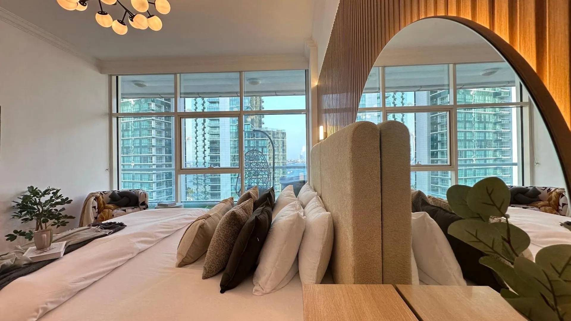 Apartment Opulent Flat With Beach, Pool & Canal View In Jbr Dubai