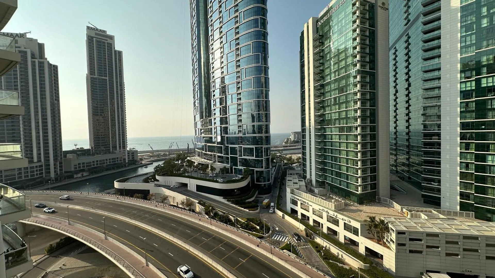Opulent Flat With Beach, Pool & Canal View In Jbr Dubai