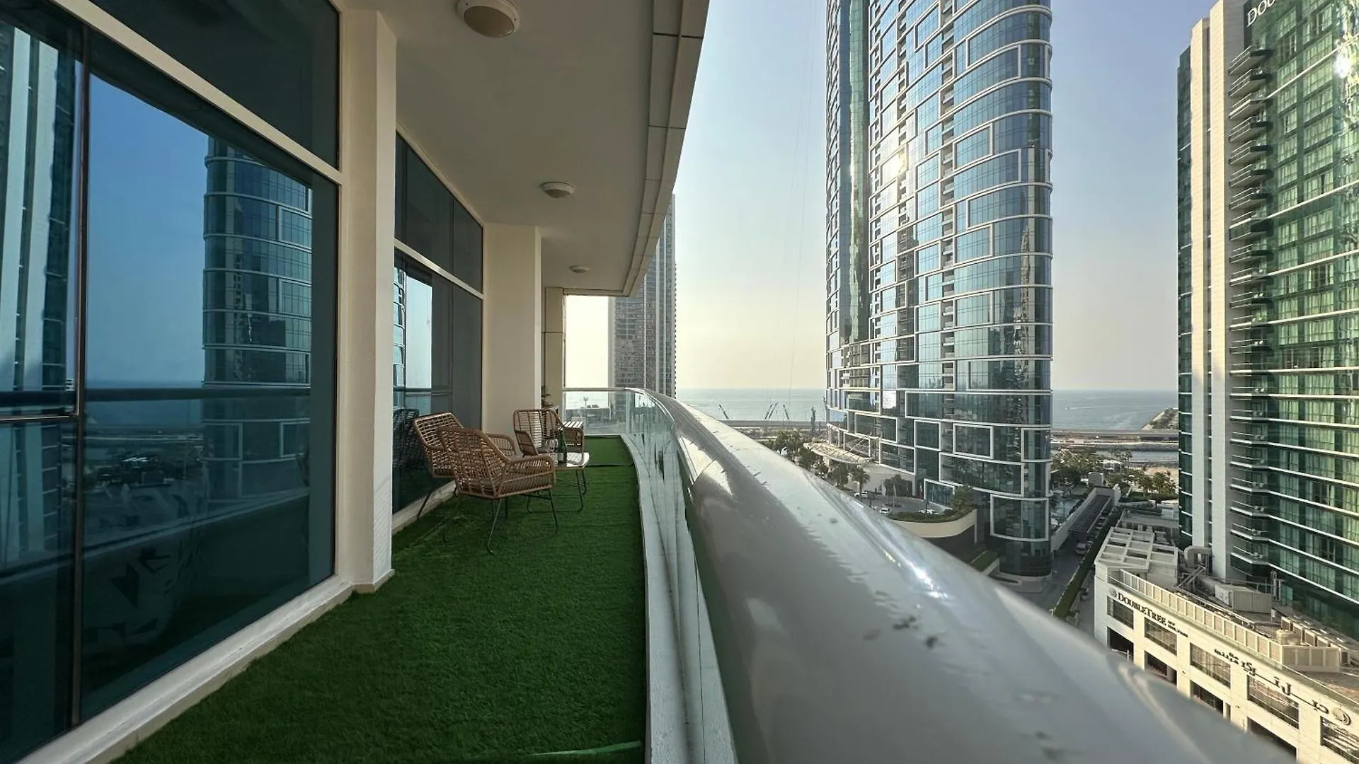 Opulent Flat With Beach, Pool & Canal View In Jbr Dubai United Arab Emirates